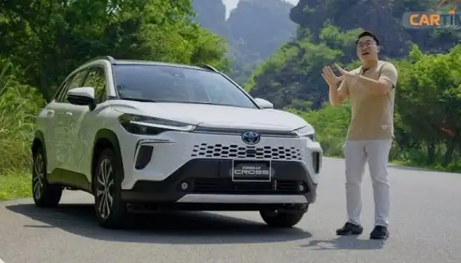 New Corolla Cross Toyota Hybrid Next- Gen SUV प्रीमियम लोक में कार सिर्फ 69,000
